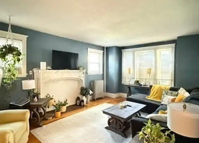 Property at 256 Corey Rd Unit 001, Brighton, MA, 02135, 3 beds, 1 bath, [object Object]