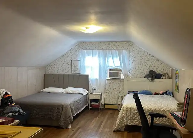 Property at 421 Woodside Ave, Reading, PA, 19609, 3 beds, 1 bath, [object Object]