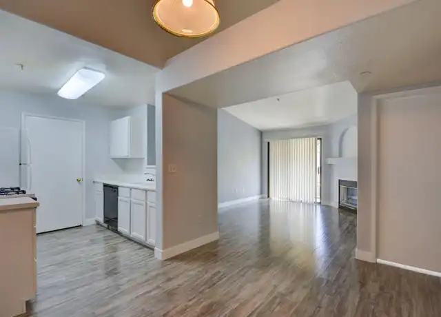Property at 950 Seven Hills Dr #222, Henderson, NV, 89052, 1 bed, 1 bath, [object Object]