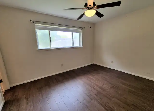 Property at 955 Seagate Ln, Houston, TX, 77062, 3 beds, 2 baths, [object Object]