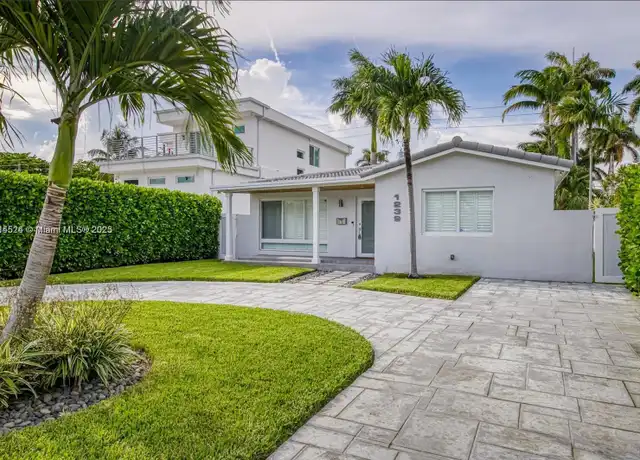 Property at 1239 Washington St Unit 1239, Hollywood, FL, 33019, 3 beds, 2 baths, [object Object]
