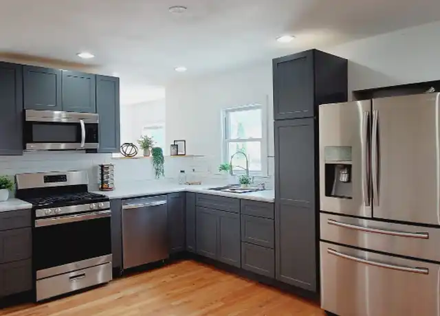 Property at 19 Court St Unit 1, Lowell, MA, 01852, 3 beds, 1 bath, [object Object]