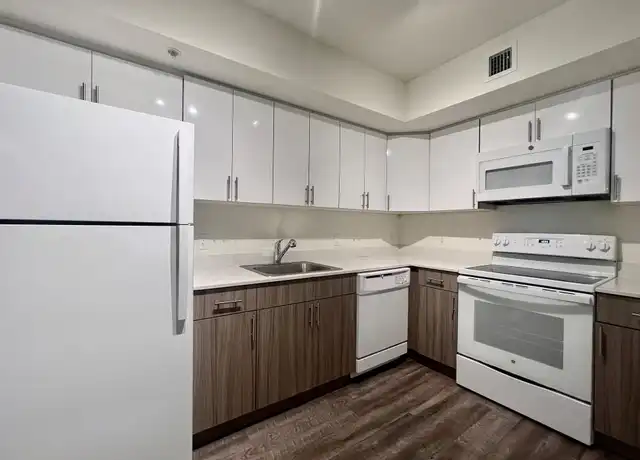 Property at 18335 NW 68th Ave Unit 700-319, Hialeah, FL, 33015, 1 bed, 1 bath, [object Object]