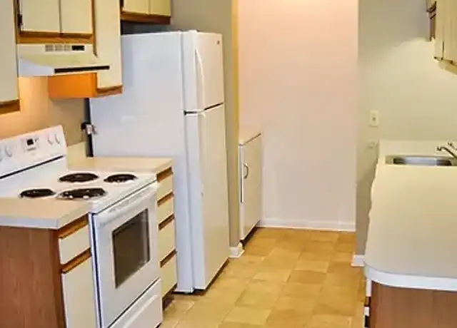 Property at Bridgeport Landing Apartments - 401 E Olive St, Bridgeport, WV, 26330, 2 beds, 2 baths, [object Object]