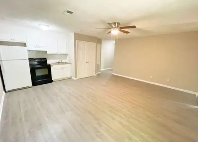 Property at 1919 Sapona Rd Unit 4, Fayetteville, NC, 28312, 2 beds, 1 bath, [object Object]
