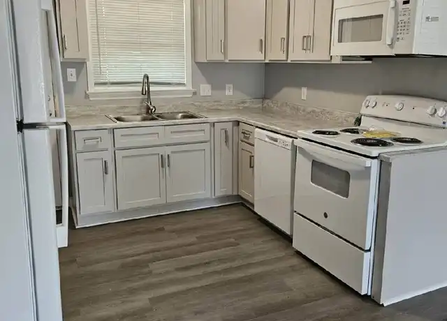 Property at 1719 Russell Ave Unit 2, Charlotte, NC, 28216, 2 beds, 1 bath, [object Object]