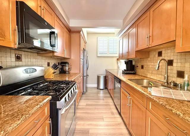 Photo of 16065 Surprise Ln, Huntington Beach, CA 92649
