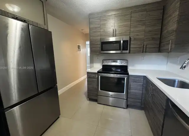Property at 811 NW 6th Ave #1, Pompano Beach, FL, 33060, 2 beds, 1 bath, [object Object]