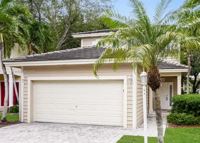 Property at 3326 NE 3rd Dr, Homestead, FL, 33033, 5 beds, 3 baths, [object Object]