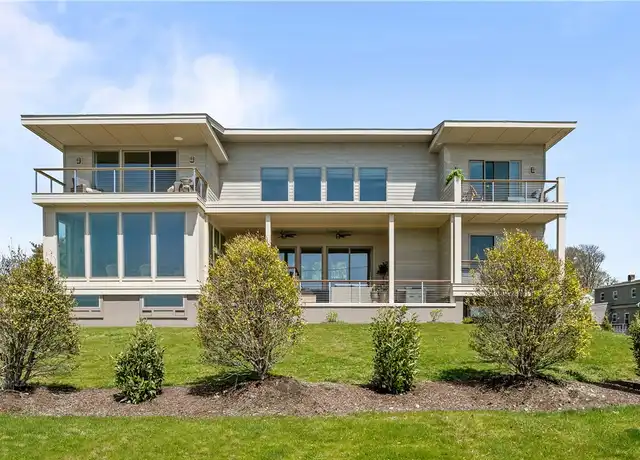 Property at 82 Ellery Rd, Newport, RI, 02840, 4 beds, 3 baths, [object Object]