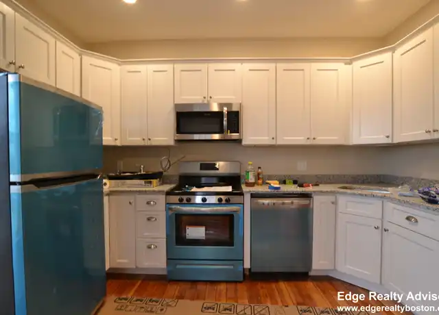 Property at 29 Sparhawk St Unit 2, Brighton, MA, 02135, 3 beds, 1 bath, [object Object]