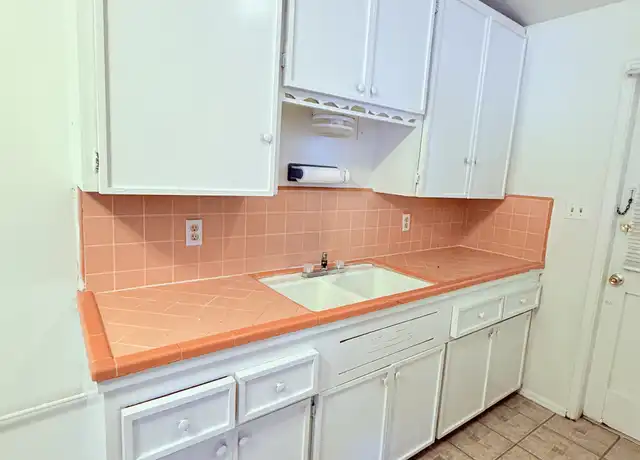 Property at 804 N Alvernon Way, Tucson, AZ, 85711, 1 bed, 1 bath, [object Object]