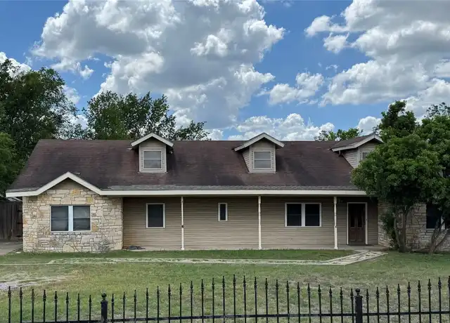 Property at 5054 Old Goforth Rd, Buda, TX, 78610, 4 beds, 2 baths, [object Object]