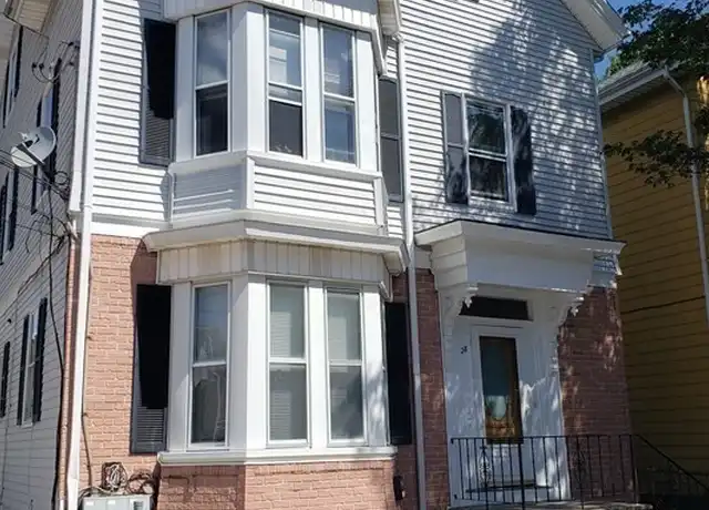 Property at 28 E Transit St #2, Providence, RI, 02906, 2 beds, 1 bath, [object Object]