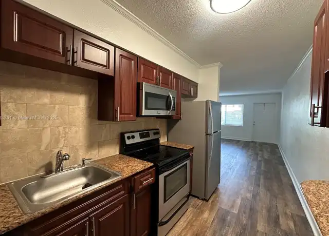 Property at 110 NE 19th Ave Unit 18, Deerfield Beach, FL, 33441, 2 beds, 1 bath, [object Object]
