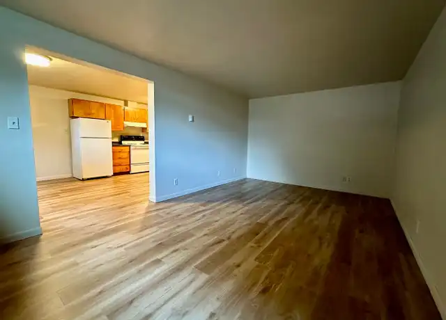 Property at 3200 NE 140th St Unit 15, Seattle, WA, 98125, 2 beds, 1 bath, [object Object]