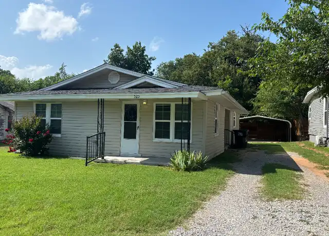Property at 525 Delaware St, Jones, OK, 73049, 2 beds, 1 bath, [object Object]
