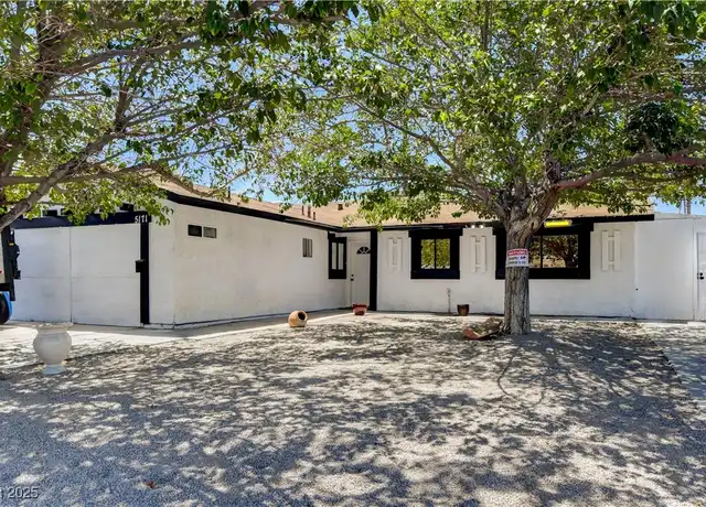 Property at 5171 Reeder Cir, Las Vegas, NV, 89119, 2 beds, 3 baths, [object Object]