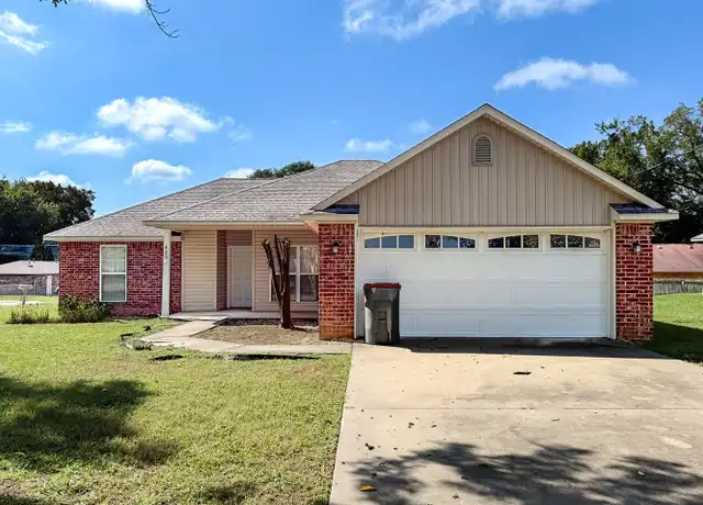 Property at 429 E El Paso St, Greenwood, AR, 72936, 3 beds, 2 baths, [object Object]