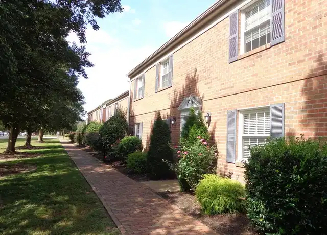 Property at 311 Ballard St Unit 1D, Yorktown, VA, 23690, 2 beds, 1 bath, [object Object]
