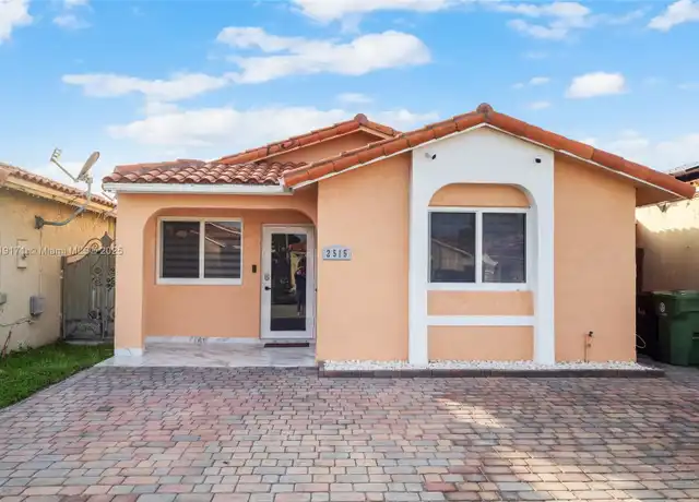 Property at 2515 W 65th St, Hialeah, FL, 33016, 4 beds, 3 baths, [object Object]