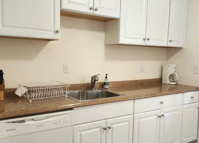 Property at 3 Hook Rd Unit 64C, Poughkeepsie, NY, 12601, 1 bed, 1 bath, [object Object]