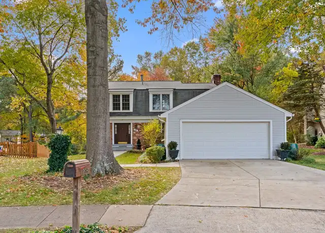 Property at 12037 Stoneford Dr, Woodbridge, VA, 22192, 5 beds, 2.5 baths, [object Object]
