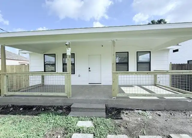 Property at 113 E 44th St, Houston, TX, 77018, 3 beds, 2 baths, [object Object]