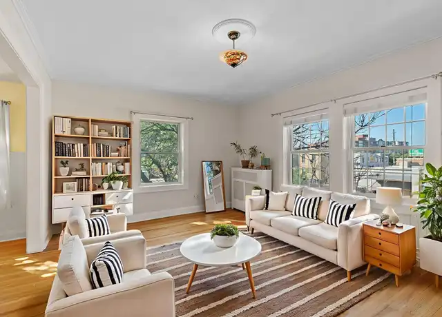 Property at 2739 Girard Ave S, Minneapolis, MN, 55408, 1 bed, 1 bath, [object Object]