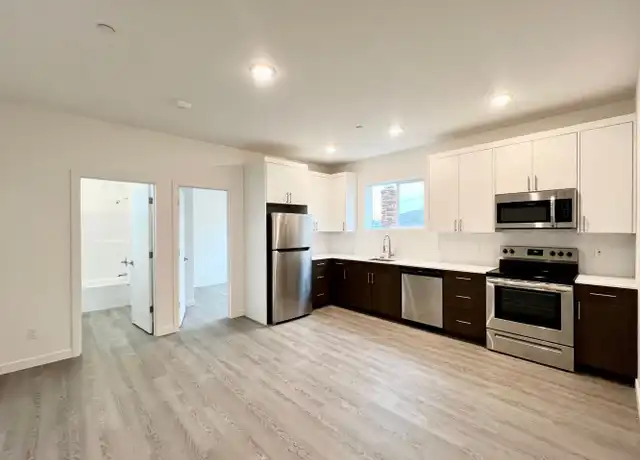 Property at 232 NE 61st Ave Unit 202, Portland, OR, 97213, 2 beds, 1 bath, [object Object]