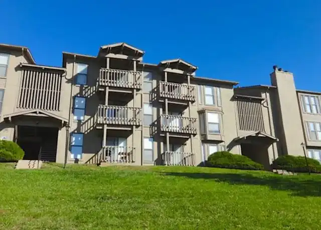 Property at Polo Run Apartments - 820 E 93rd Ter, Kansas City, MO, 64131, 1-2 bed, 1-2 bath, [object Object]