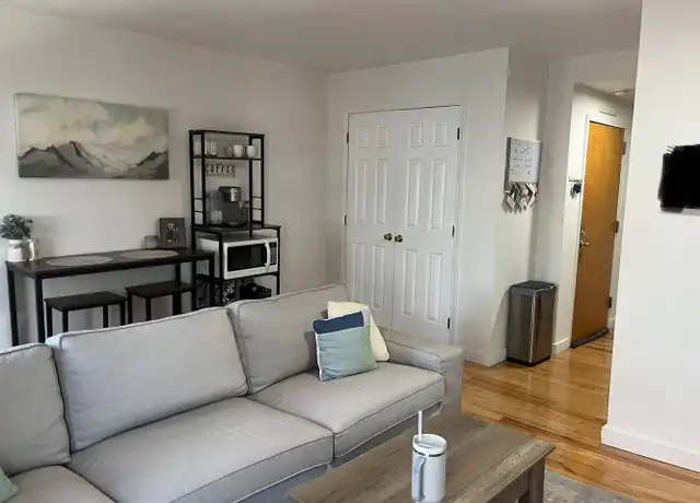 Property at 700 N 16th St Unit 717-3, Philadelphia, PA, 19130, 2 beds, 1 bath, [object Object]