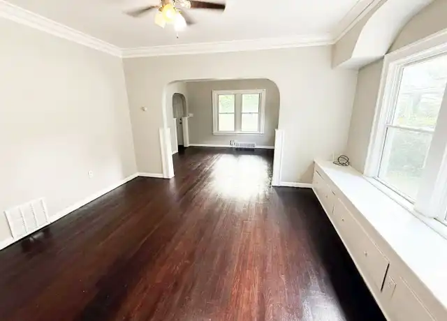 Property at 4126 E 141st St, Cleveland, OH, 44128, 5 beds, 1 bath, [object Object]