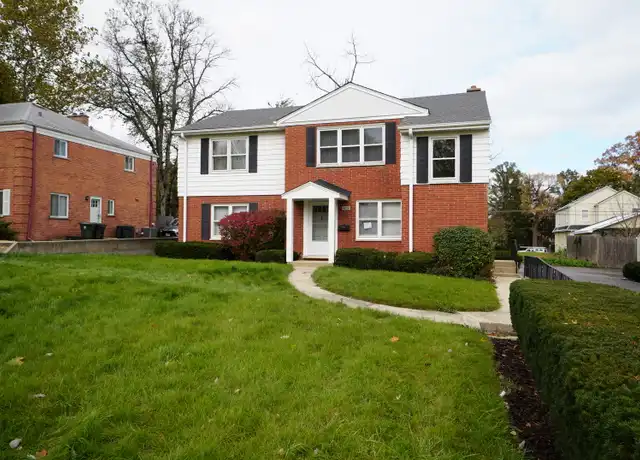Property at 580 Ivy Ct, Lake Forest, IL, 60045, 3 beds, 2 baths, [object Object]