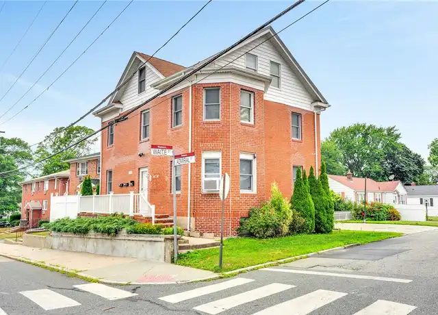 Property at 773 Admiral St Unit 2, Providence, RI, 02908, 2 beds, 1 bath, [object Object]