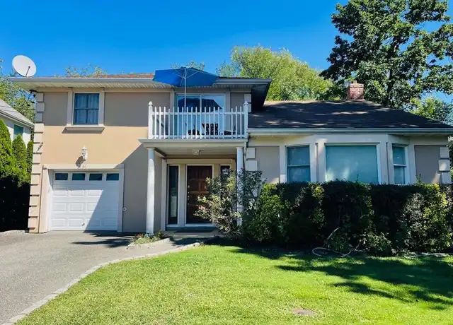 Property at 31 Radnor Rd, Great Neck, NY, 11023, 3 beds, 2 baths, [object Object]