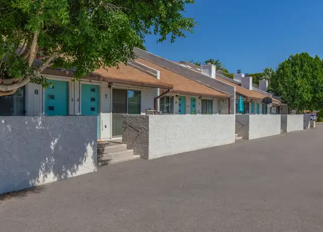 Property at Town Home Living - 39 W Medlock Dr, Phoenix, AZ, 85013, 2 beds, 2 baths, [object Object]