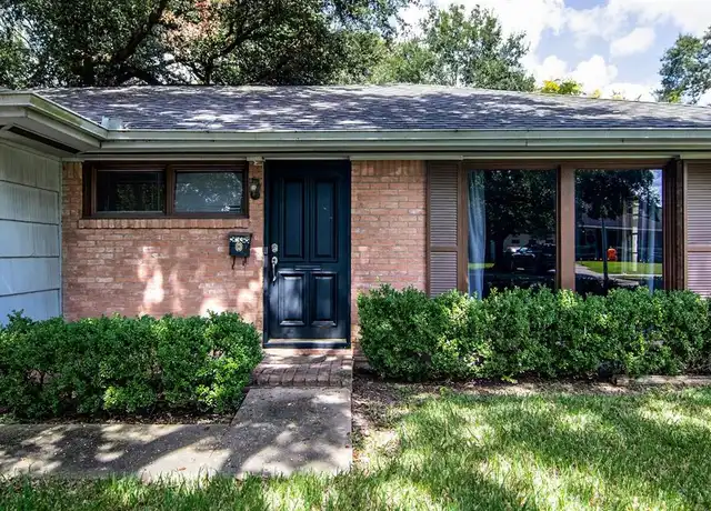 Property at 5538 Pagewood Ln, Houston, TX, 77056, 3 beds, 2 baths, [object Object]
