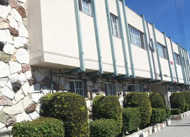 Photo of 9553 Flower St, Bellflower, CA 90706