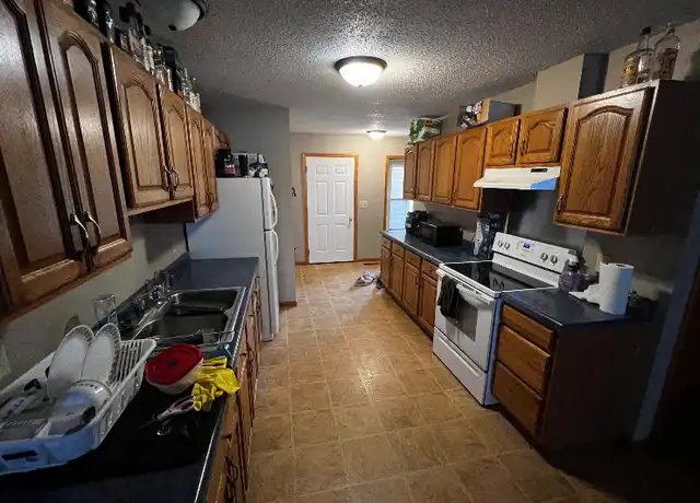 Property at 186 Broadway St, River Falls, WI, 54022, 3 beds, 1 bath, [object Object]