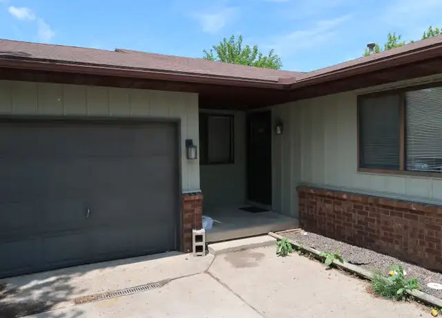 Property at 2109 60th St SE, Grand Rapids, MI, 49508, 5 beds, 2 baths, [object Object]