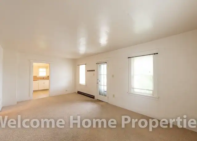 Property at 128 SE 2nd St, College Place, WA, 99324, 2 beds, 1 bath, [object Object]