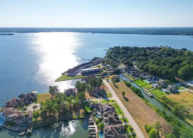 Property at 88 Lakeview Vlg, Montgomery, TX, 77356, 3 beds, 3 baths, [object Object]