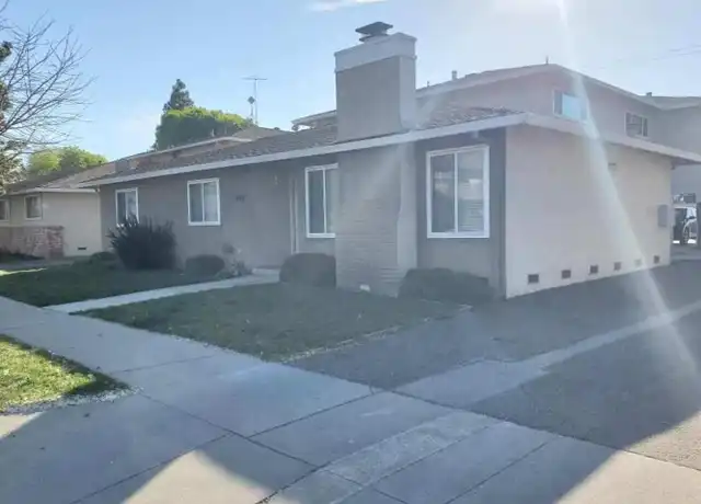Property at 661 Nello Dr Unit 2, Campbell, CA, 95008, 2 beds, 1.5 baths, [object Object]