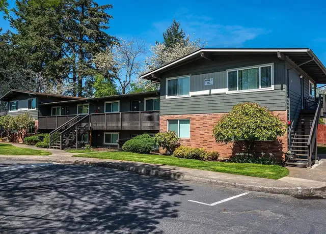 Photo of 2305 SE 121st Ave, Portland, OR 97216