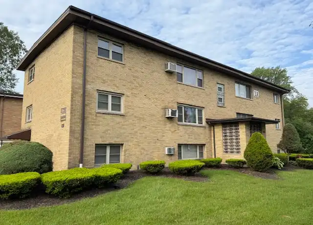 Property at 8940 White Oak Ave Unit 6, Munster, IN, 46321, 2 beds, 1 bath, [object Object]