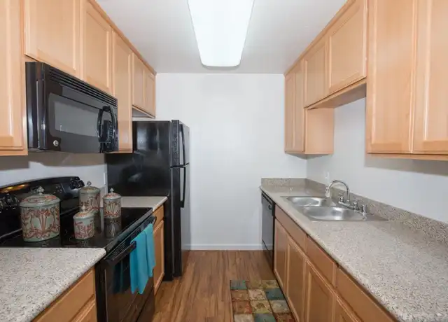 Property at Bear Creek Park & Creekside Apartments - 2813 Park Ave, Merced, CA, 95348, 2 beds, 1 bath, [object Object]