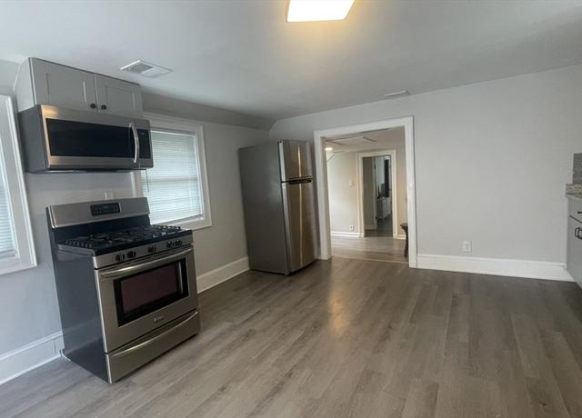 Photo of 824 Dighton Ave Unit 3, Taunton, MA 02780