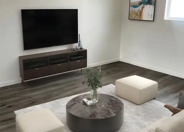 Property at 850 W 83rd St Unit 4, Los Angeles, CA, 90044, 4 beds, 2 baths, [object Object]