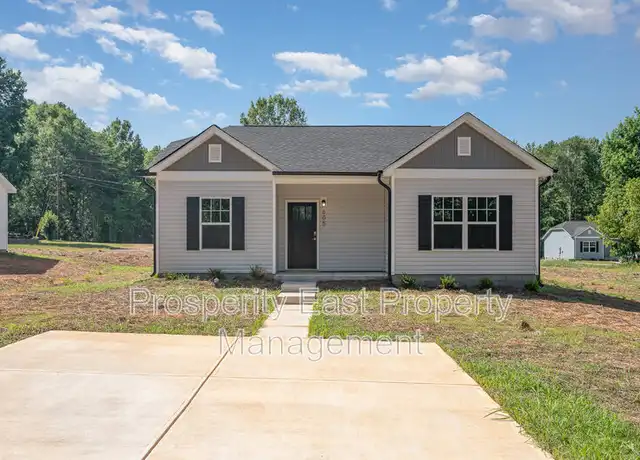Property at 605 Queens Rd, Charlotte, NC, 28207, 3 beds, 2 baths, [object Object]